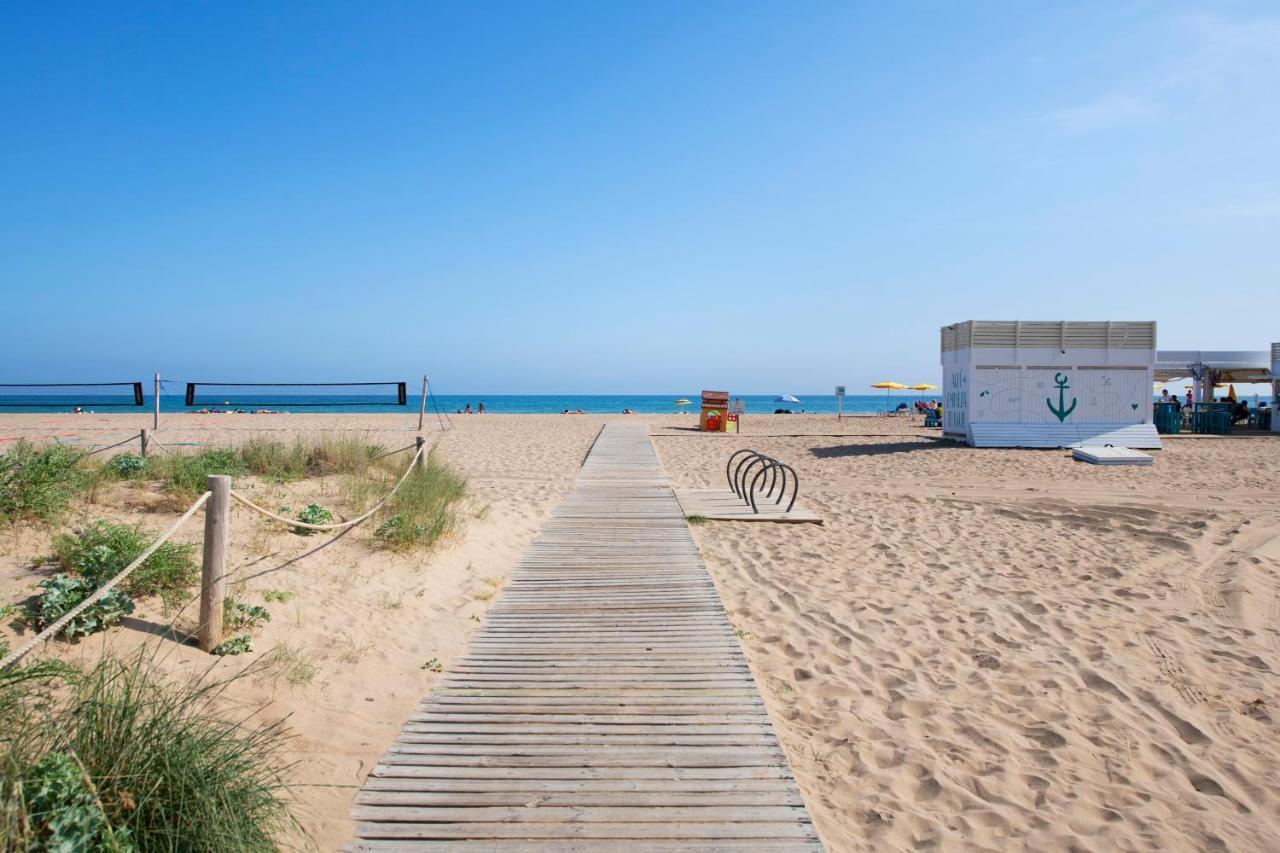 Apartamentos Balisse Castelldefels Kültér fotó